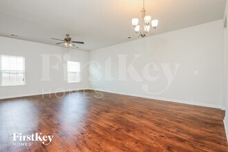 210 Firewheel Ct in Summerville, SC - Foto de edificio - Building Photo