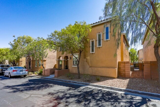 11048 Mt Pendleton St in Las Vegas, NV - Building Photo - Building Photo