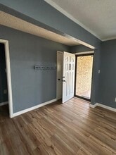 8 SW 71st St in Lawton, OK - Building Photo - Building Photo