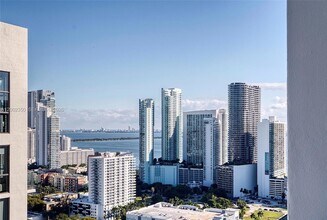 1600 NE 1st Ave, Unit 3019 in Miami, FL - Building Photo - Building Photo