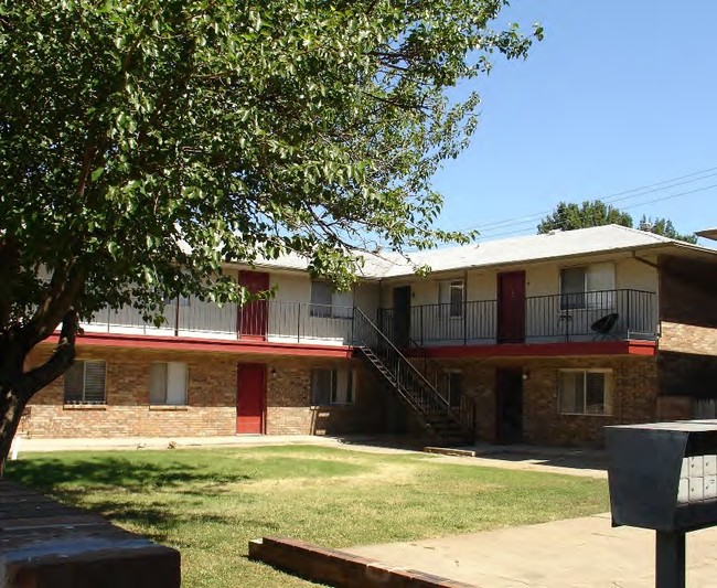 Summit Gardens Apartments in Oklahoma City, OK - Building Photo - Building Photo