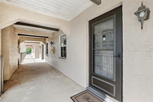 8703 Bardmoor Pl in Seminole, FL - Building Photo - Building Photo