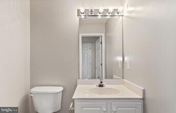 4050 Timber Oak Trl in Fairfax, VA - Building Photo - Building Photo
