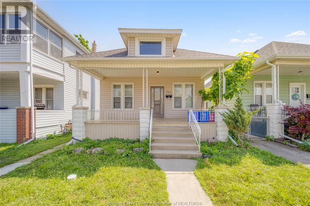 552 Elm Ave in Windsor, ON - Building Photo