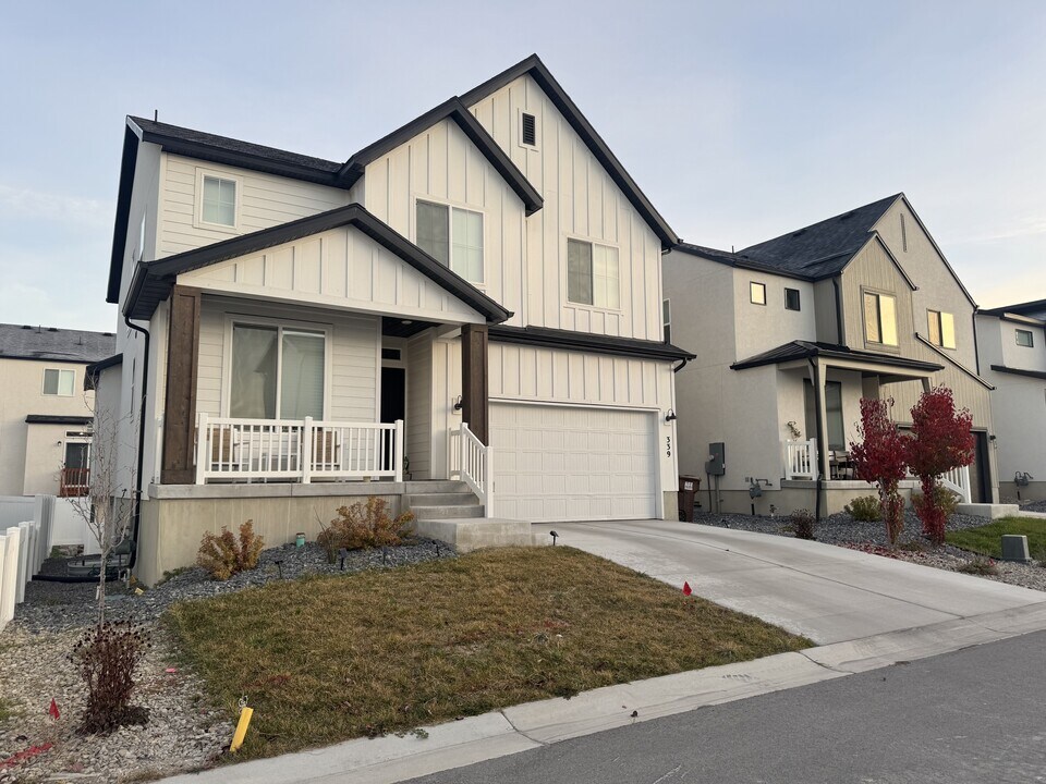 339 East Mistilake in Draper, UT - Building Photo