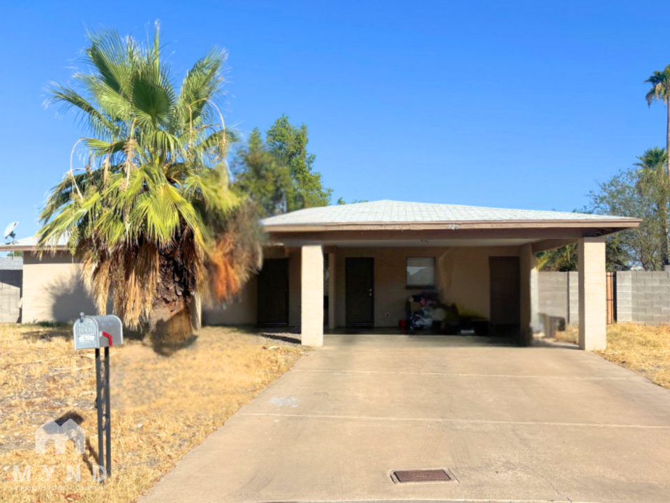 926 W Angela Dr in Phoenix, AZ - Building Photo