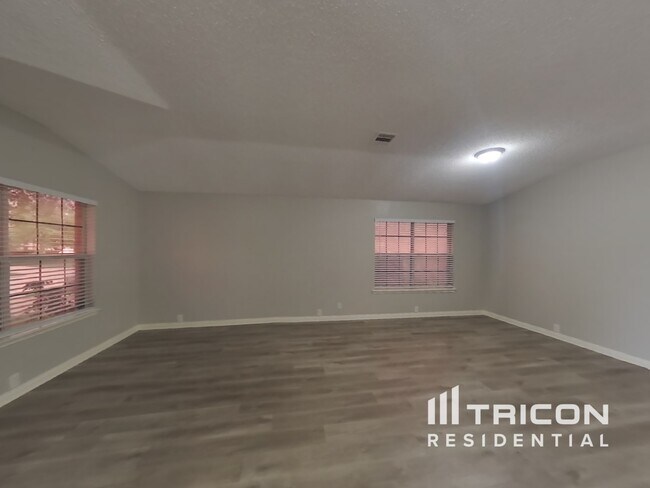 8348 Orleans Ln in Fort Worth, TX - Building Photo - Building Photo