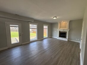 10718 N Lane Ave in Kansas City, MO - Building Photo - Building Photo