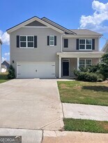 393 Walnut Grv Wy in Pendergrass, GA - Building Photo