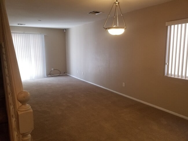 4040 Emerald Wood St in Las Vegas, NV - Building Photo - Building Photo