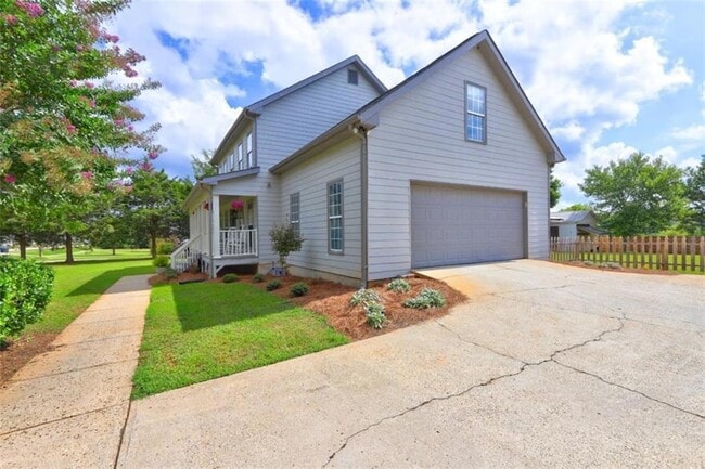 216 Queens Cemetery Rd in Good Hope, GA - Building Photo - Building Photo