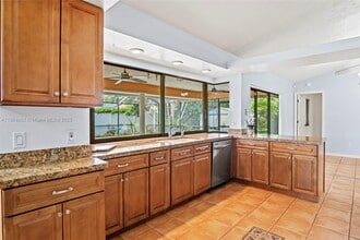 515 SE Nome Dr in Port St. Lucie, FL - Building Photo - Building Photo
