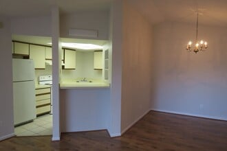 5242 Breezewood Arch in Virginia Beach, VA - Building Photo - Building Photo
