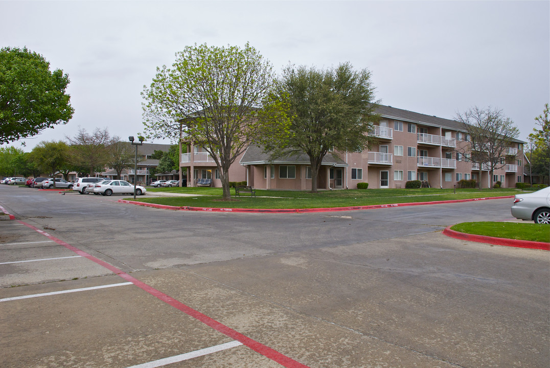 The Bentley - Senior Living in Dallas, TX - Foto de edificio