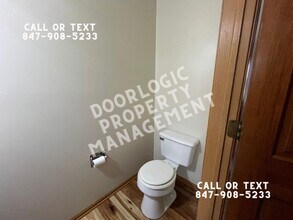 2936 Deerpath Ln in Carpentersville, IL - Building Photo - Building Photo