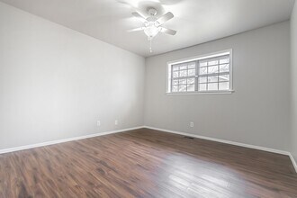 601 N Valley W Dr in Rogers, AR - Building Photo - Building Photo