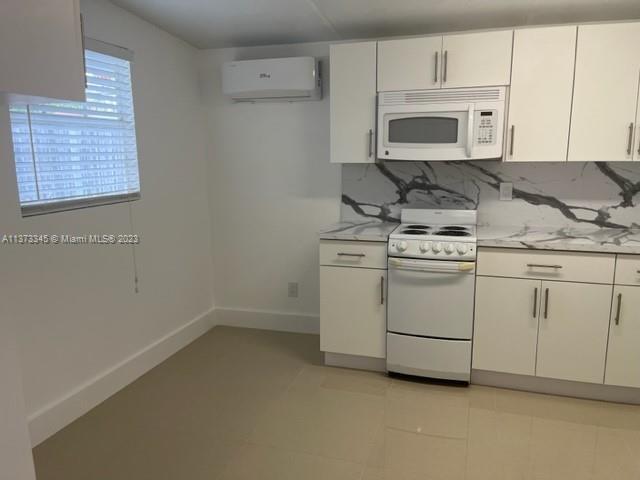 10891 SW 69th Dr-Unit -#0 in Miami, FL - Building Photo - Building Photo