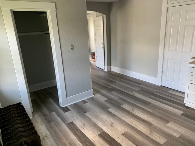 609 Grant St, Unit #2 in Holdrege, NE - Building Photo - Building Photo