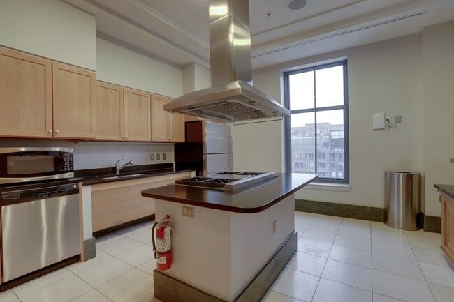 550 14th St S in Arlington, VA - Building Photo - Building Photo