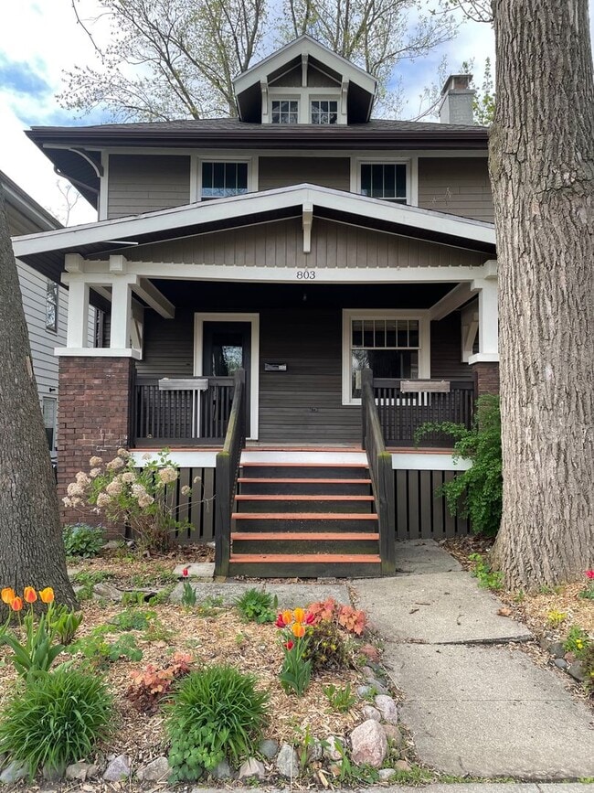 property at 803 E Grove St
