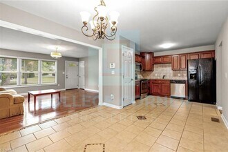 1212 Brookwood Dr in Winston-Salem, NC - Building Photo - Building Photo