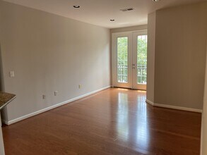 755-72B Walker Square in Charlottesville, VA - Building Photo - Building Photo