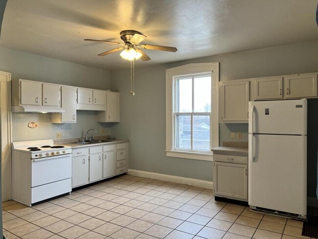 313 Cherry St in Muscatine, IA - Building Photo - Building Photo