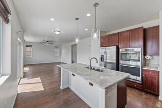49 W Paper Bark St in Vineyard, UT - Building Photo - Building Photo