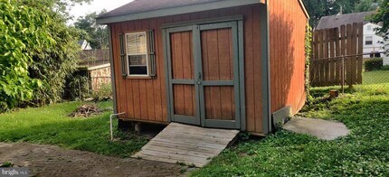 1930 Pimmit Dr in Falls Church, VA - Building Photo - Building Photo