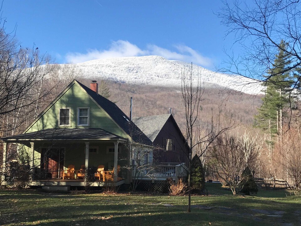 808 South End Rd in East Dorset, VT - Building Photo