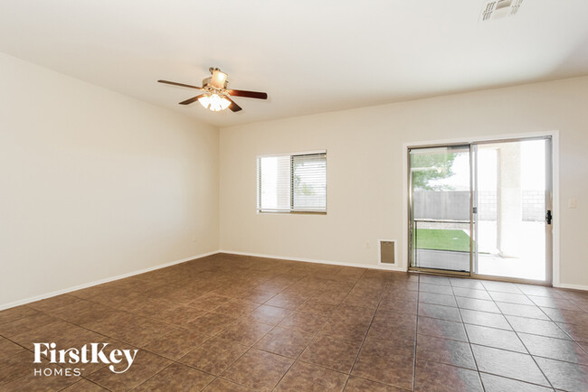 8423 S Egyptian Dr in Tucson, AZ - Building Photo - Building Photo