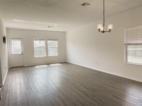 14007 Tordillo Dr in Elgin, TX - Building Photo - Building Photo