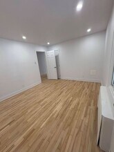 4940 Edouard Montpetit Blvd in Montréal, QC - Building Photo - Building Photo