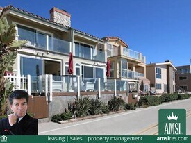 3239 Ocean Front Walk in San Diego, CA - Building Photo