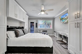 329 Connecticut St in Hollywood, FL - Building Photo - Building Photo