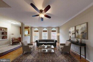 9321 Hundith Hill Ct in Lorton, VA - Building Photo