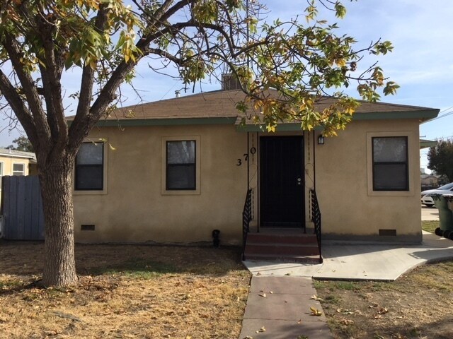 property at 370 S Pratt St