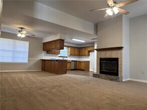 3341 E Wyman Rd in Fayetteville, AR - Building Photo - Building Photo