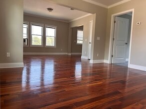 19 Peacock St, Unit 19 PEACOCK ST in Auburn, NY - Foto de edificio - Building Photo