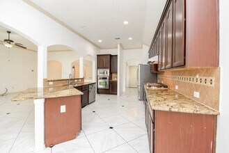 6822 Clemson Ln in Sugar Land, TX - Building Photo - Building Photo