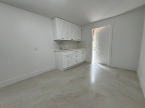 4471 SW 1st St in Coral Gables, FL - Building Photo - Building Photo