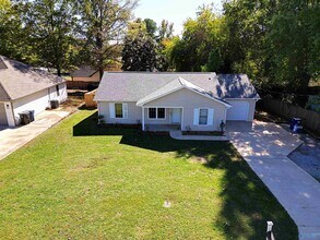 103 Whisperwood Ln in Madison, AL - Building Photo - Building Photo