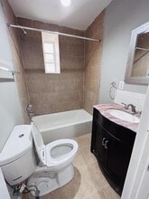 1221 Lindley Ave in Philadelphia, PA - Building Photo - Building Photo