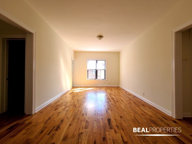 831 W Waveland Ave in Chicago, IL - Building Photo - Building Photo
