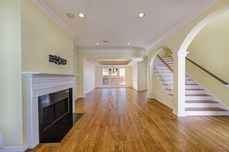 2124 Nantucket Dr in Houston, TX - Building Photo - Building Photo