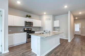 102 Border Ct in Youngsville, LA - Building Photo - Building Photo