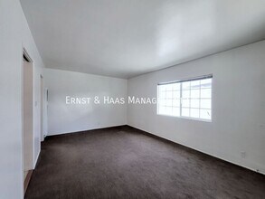 6576 Falcon Ave in Long Beach, CA - Building Photo - Building Photo