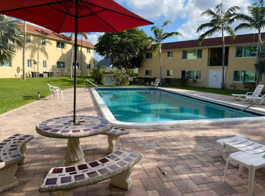 Ocean Park South Apartments in Boynton Beach, FL - Foto de edificio