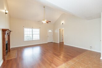 138 Oak St in Ray City, GA - Building Photo - Building Photo