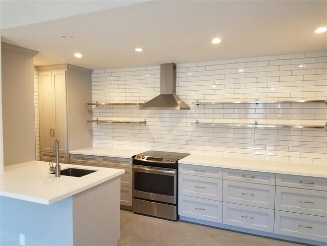 property at 2121 Hepburn St
